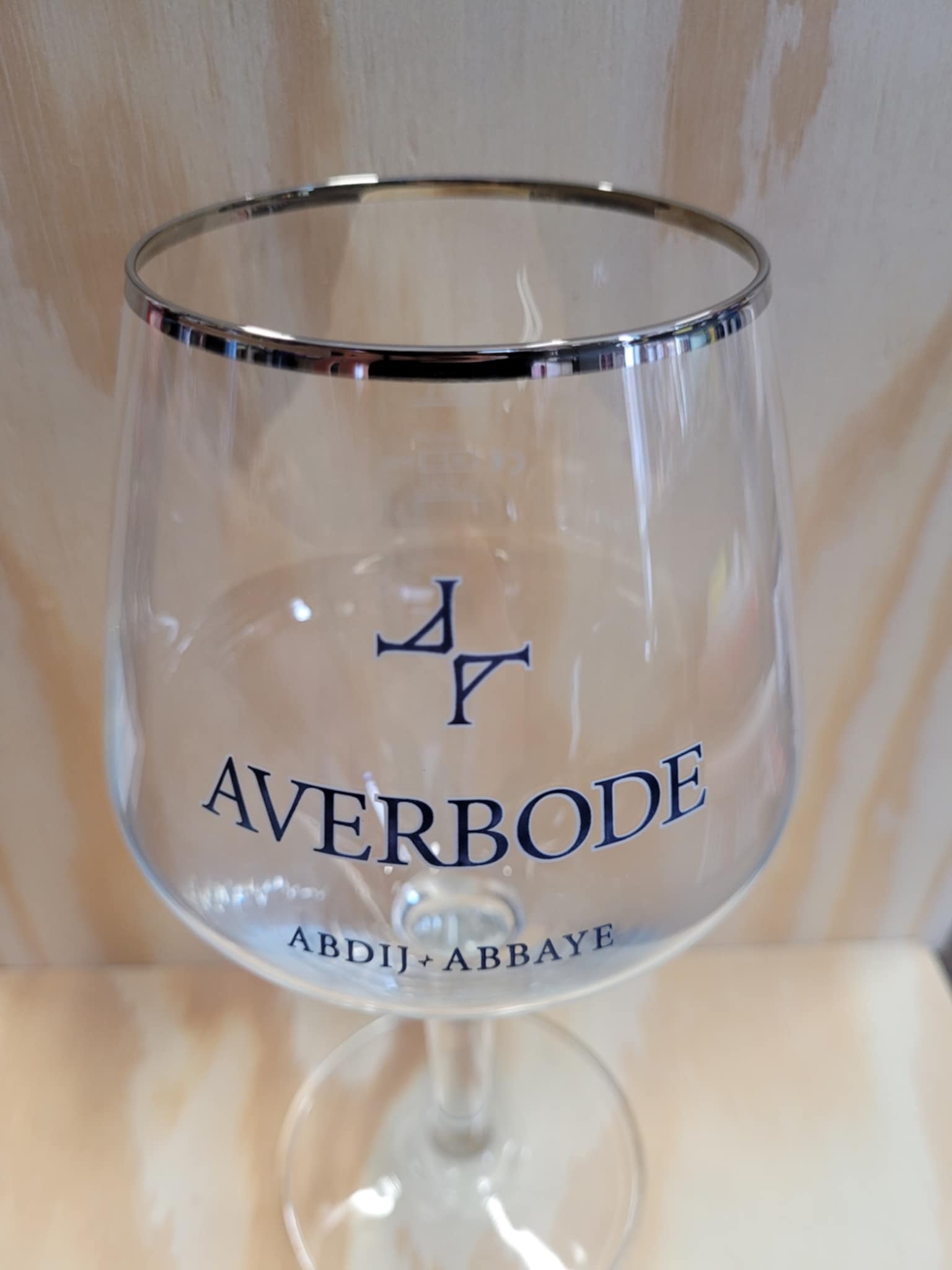 AVERBODE GLAS