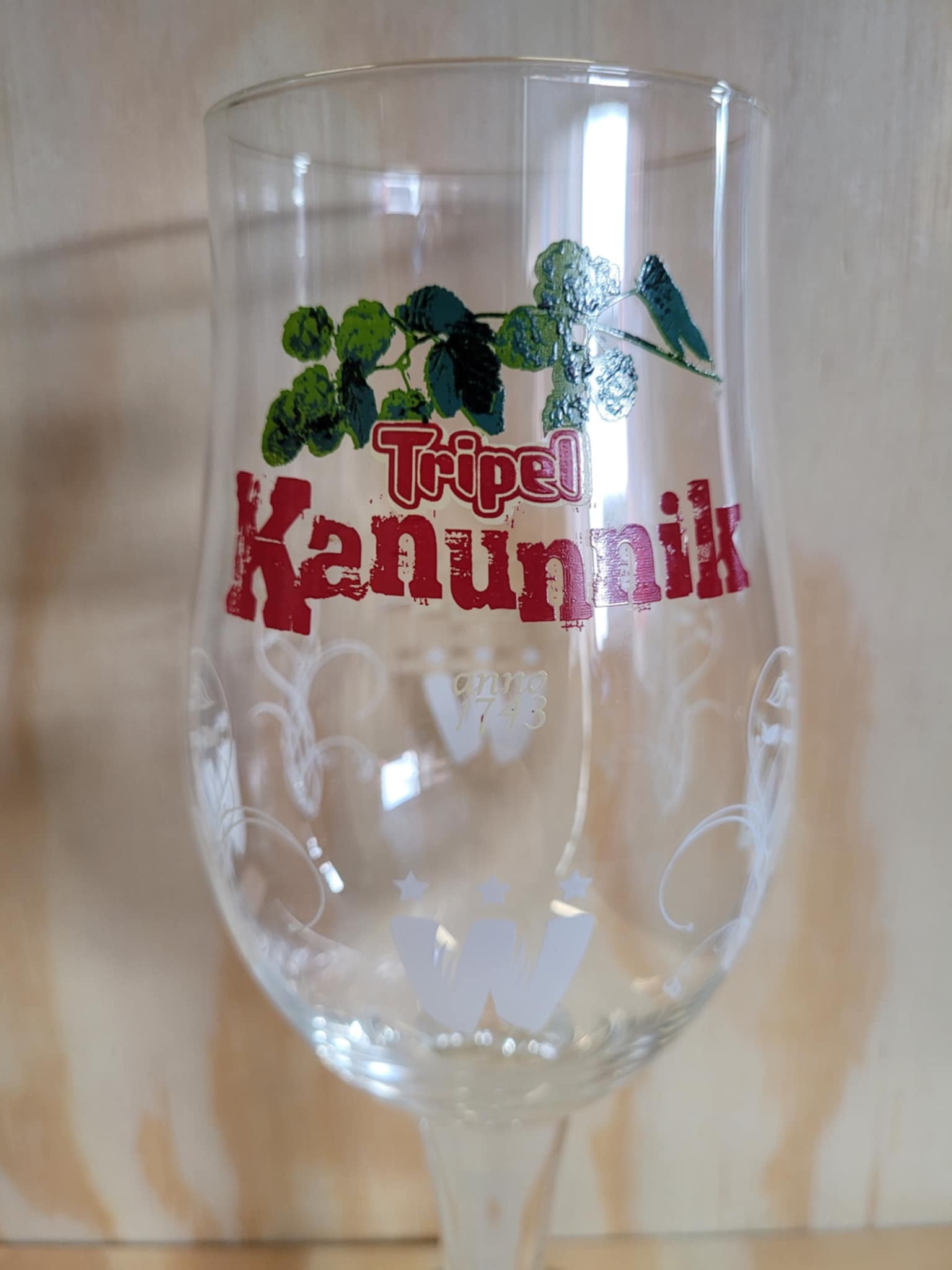 KANUNNIK GLAS