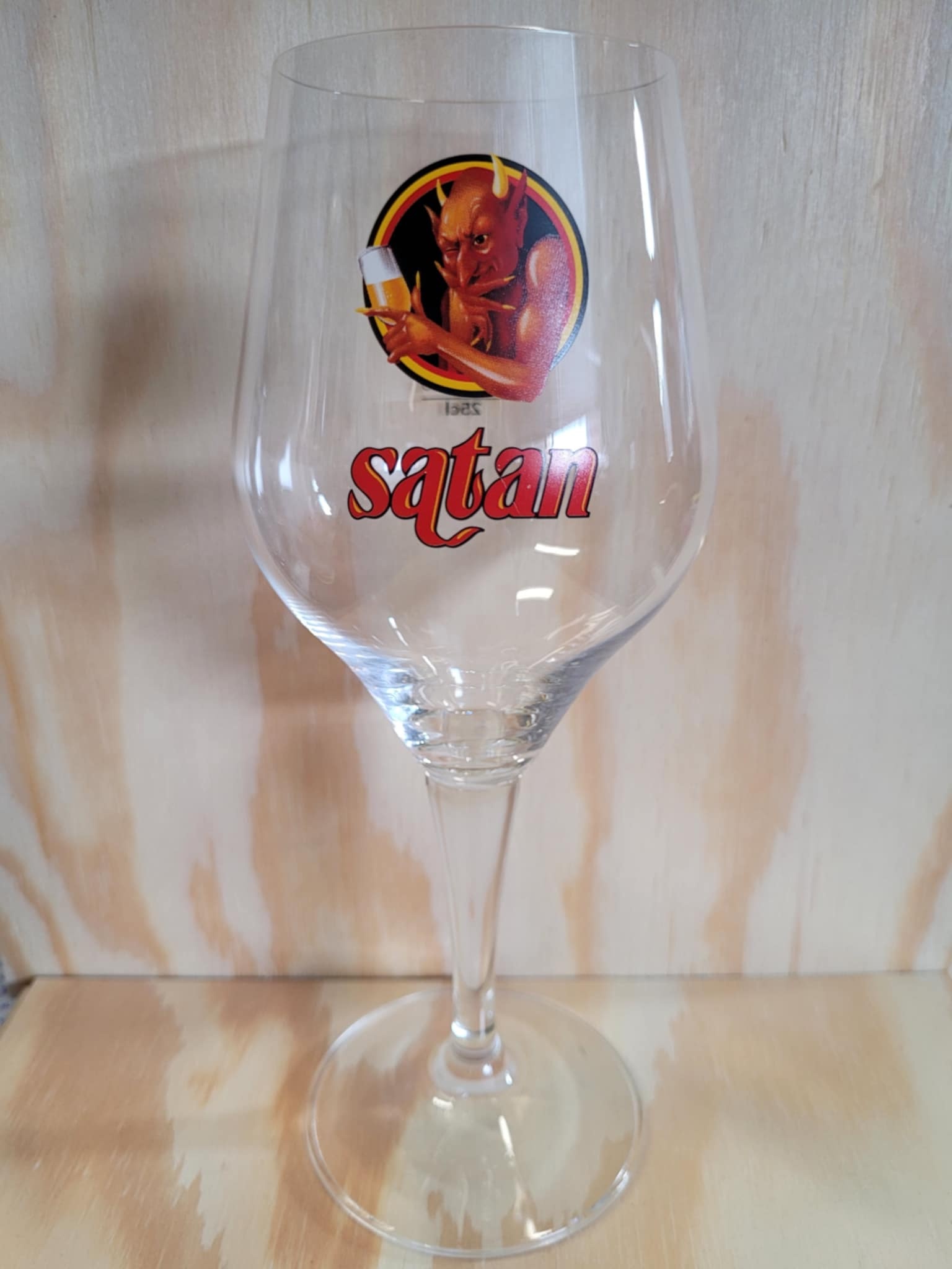 SATAN GLAS 33 CL