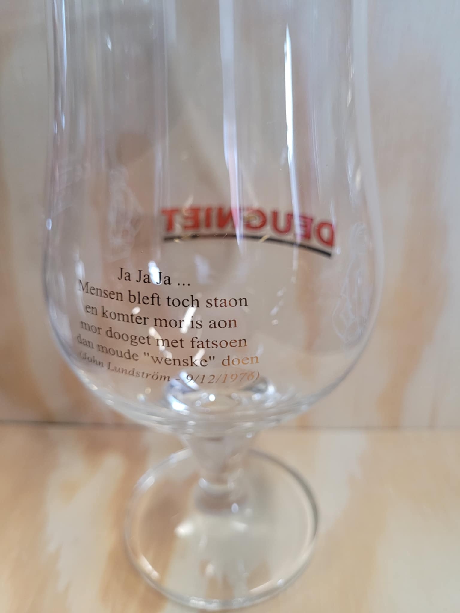 DEUGNIET GLASS
