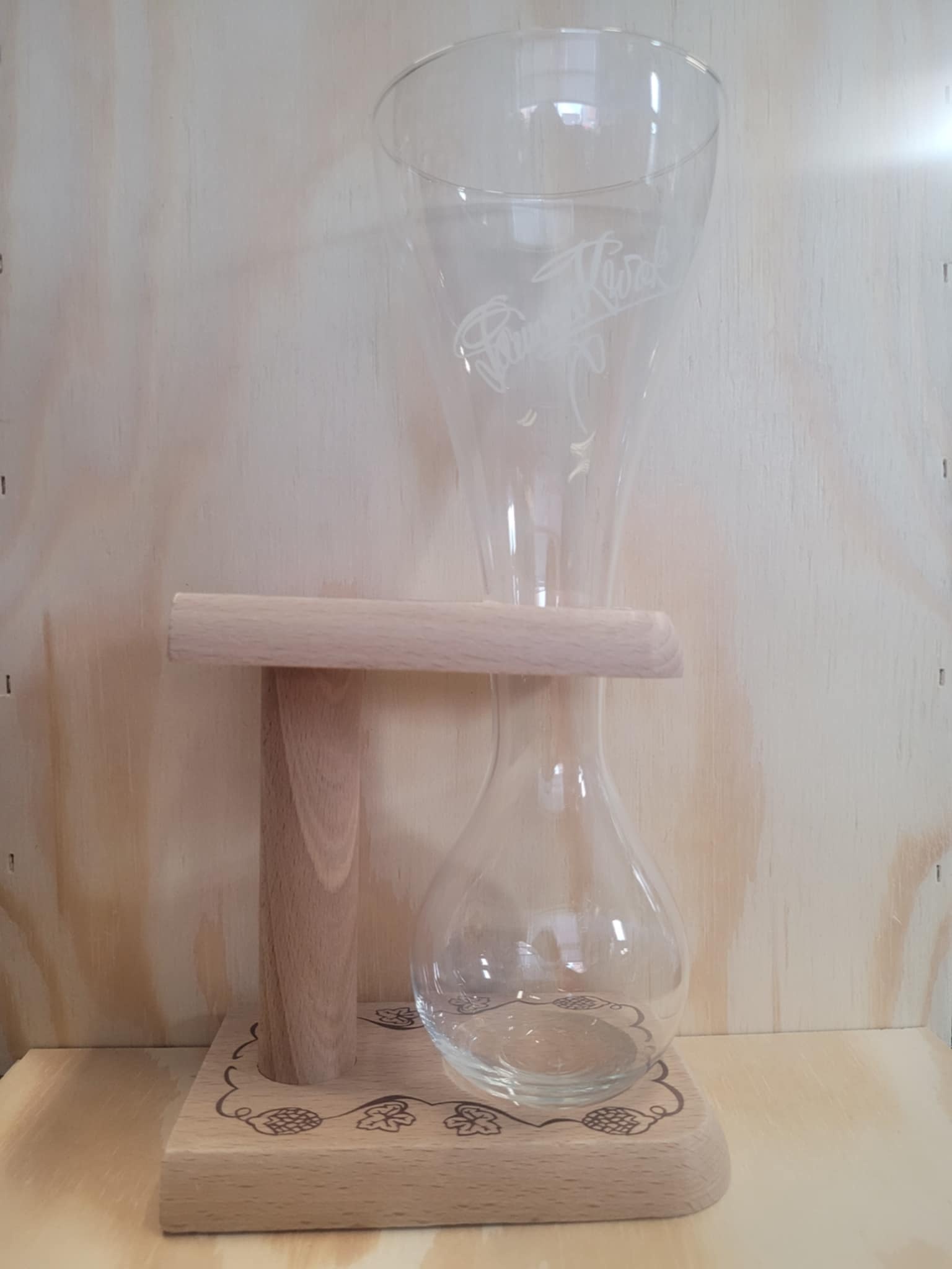 KWAK GLAS MET HOUTEN STEUN