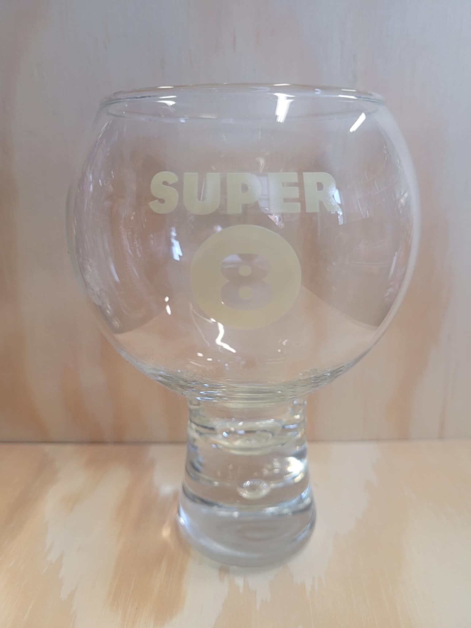 SUPER 8 GLAS 33 CL