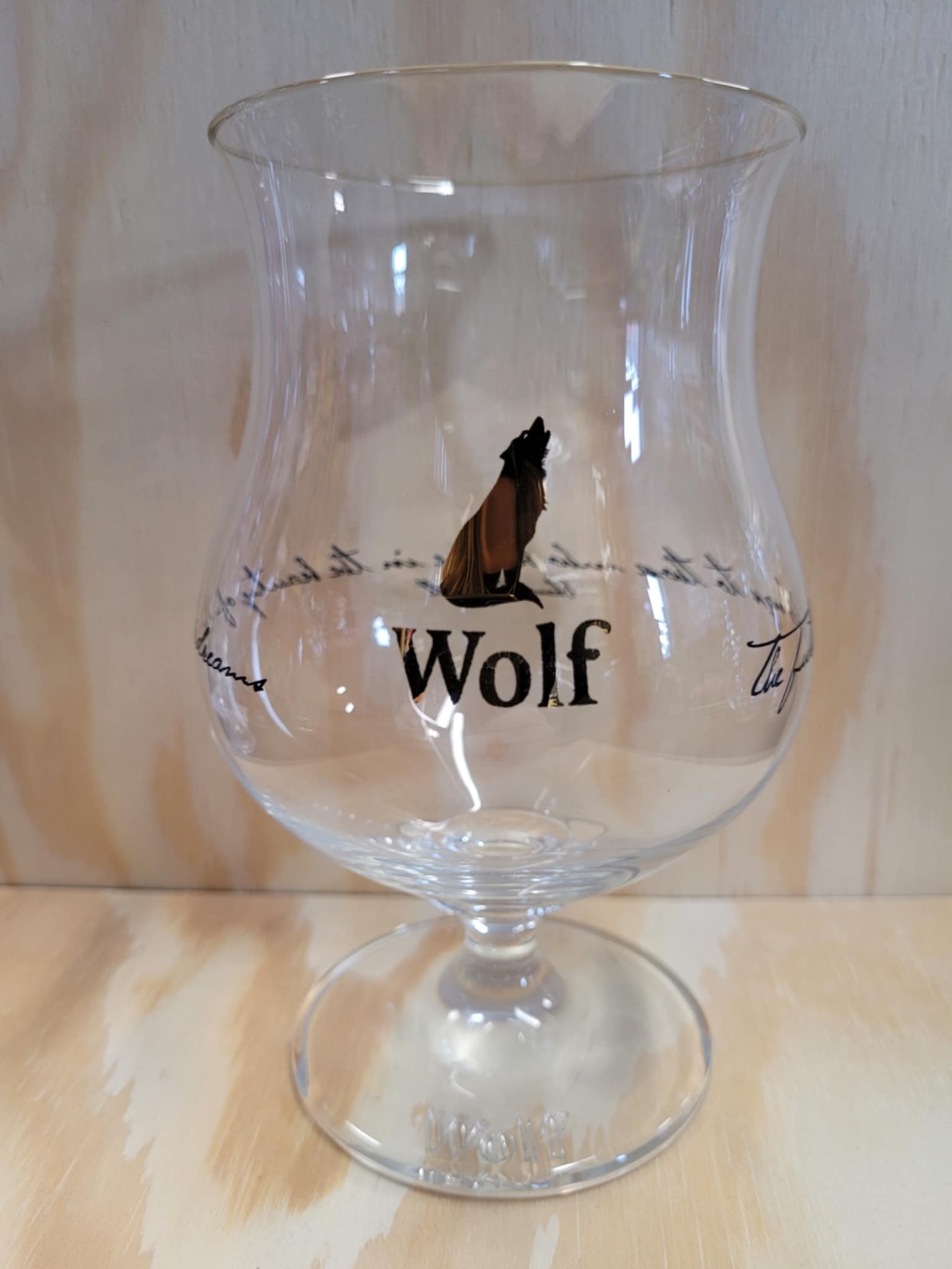 WOLF GLASS