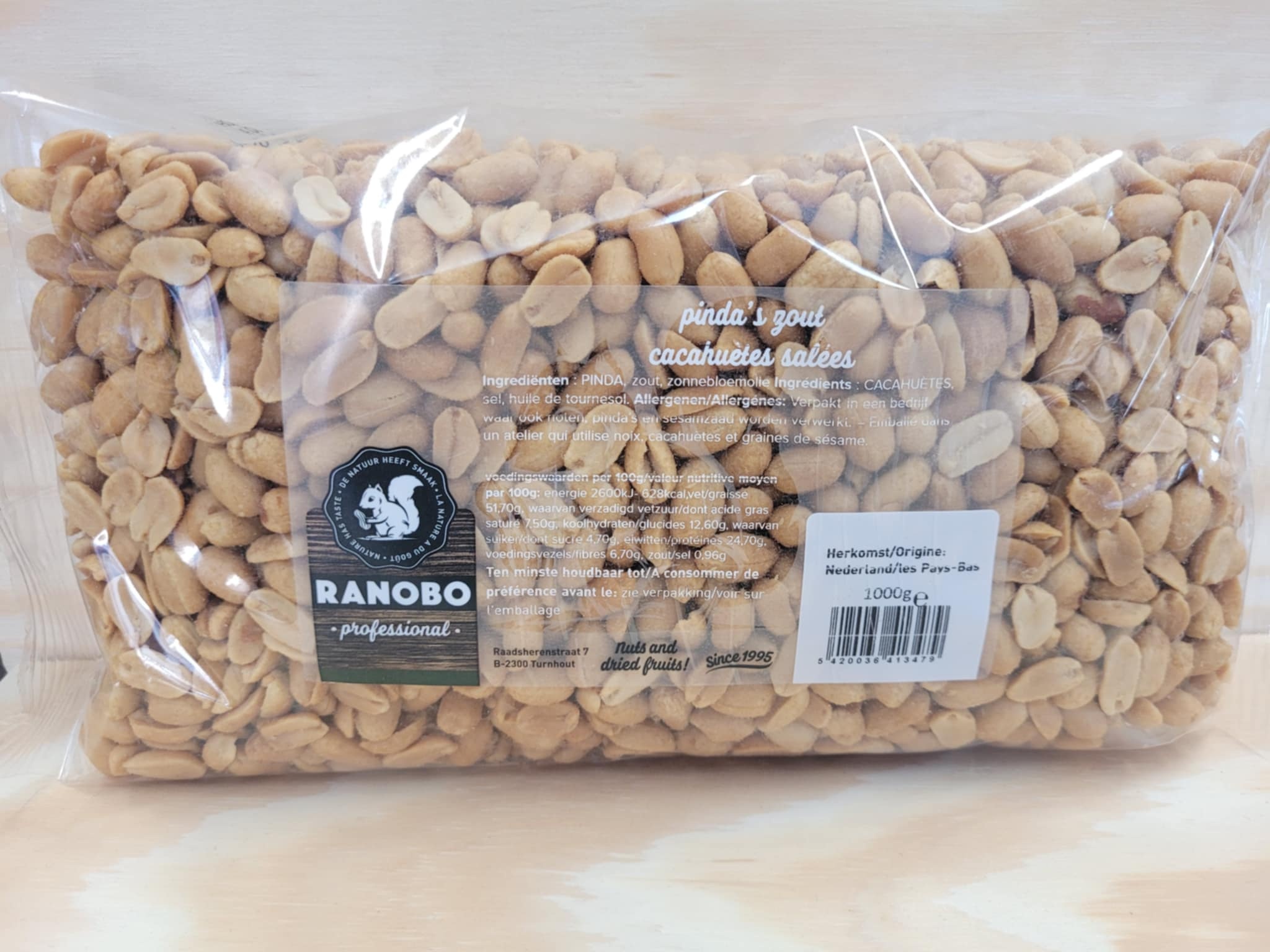 ZAK ZOUTE NOOTJES 1 KG