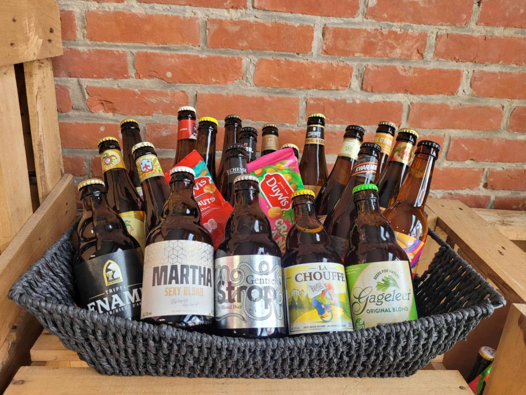 BLACK BASKET M BLOND BEERS