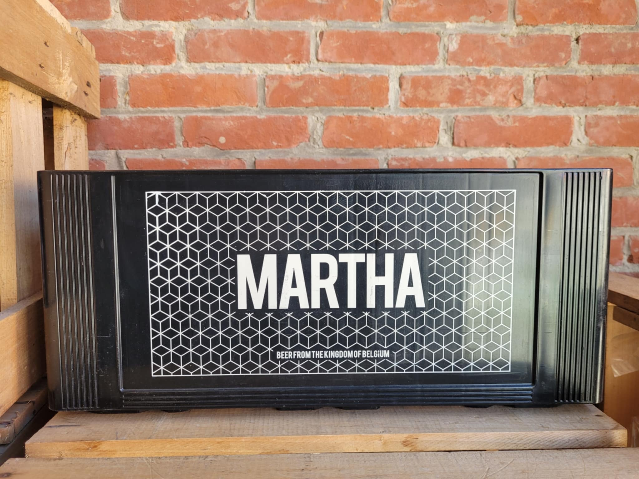 EMPTY CRATE MARTHA