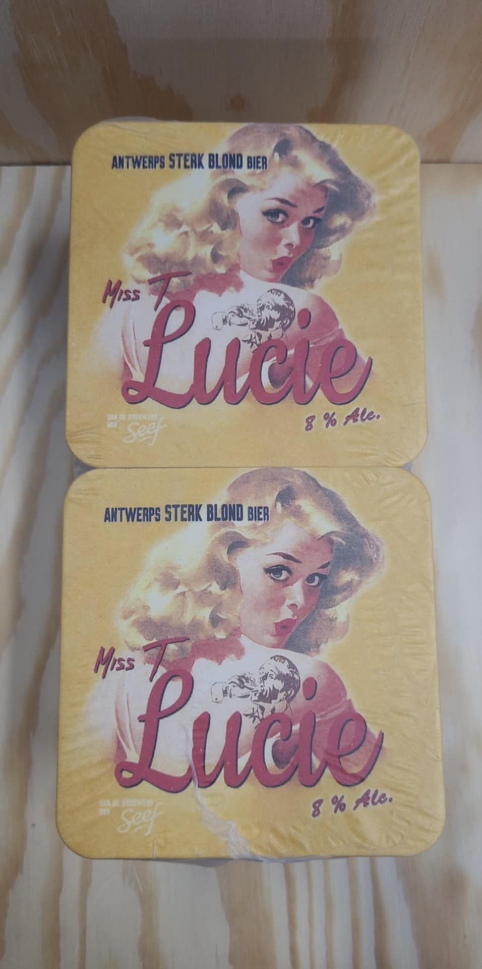 BEER MATS LUCIE
