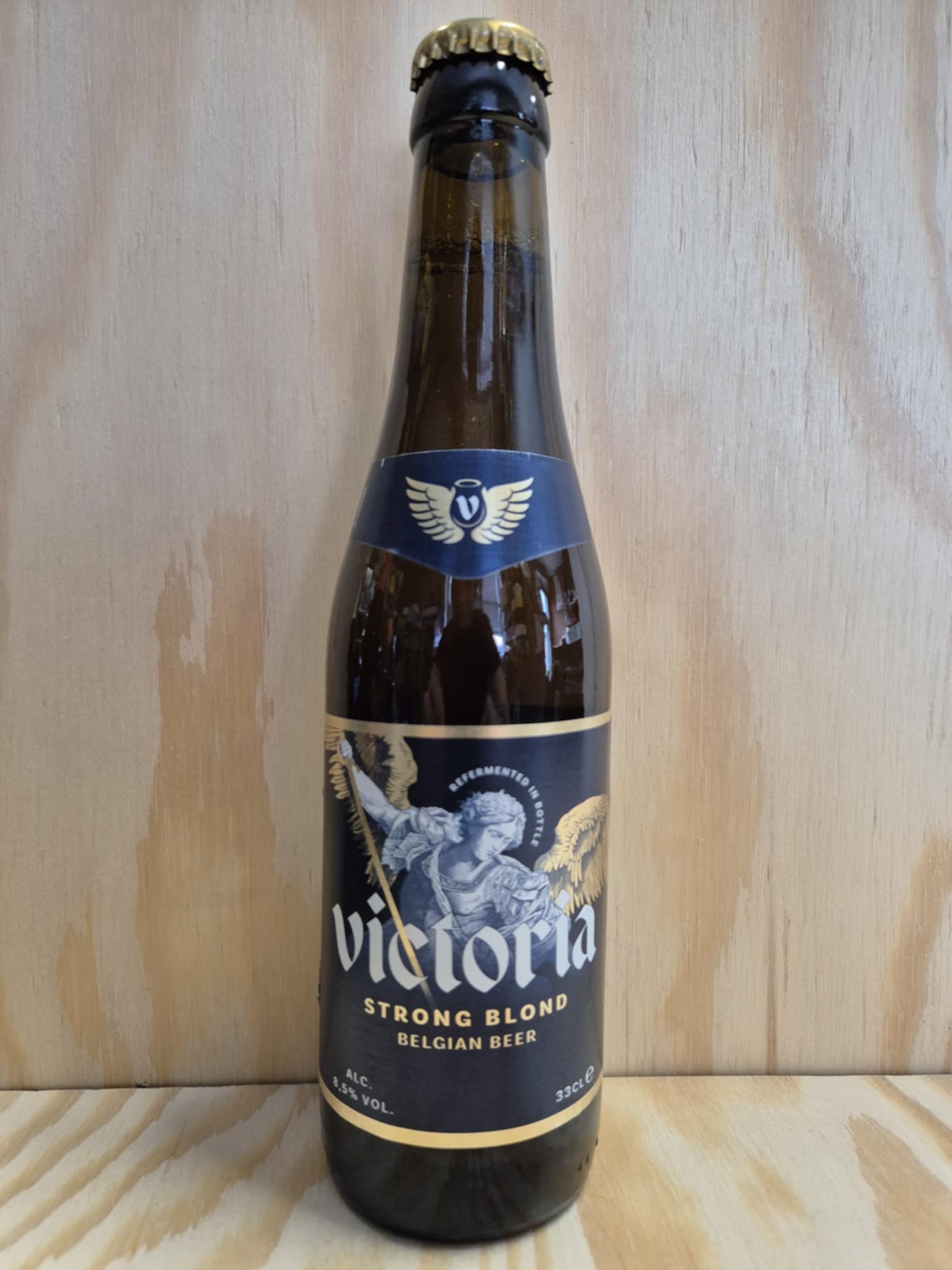 VICTORIA 33 CL