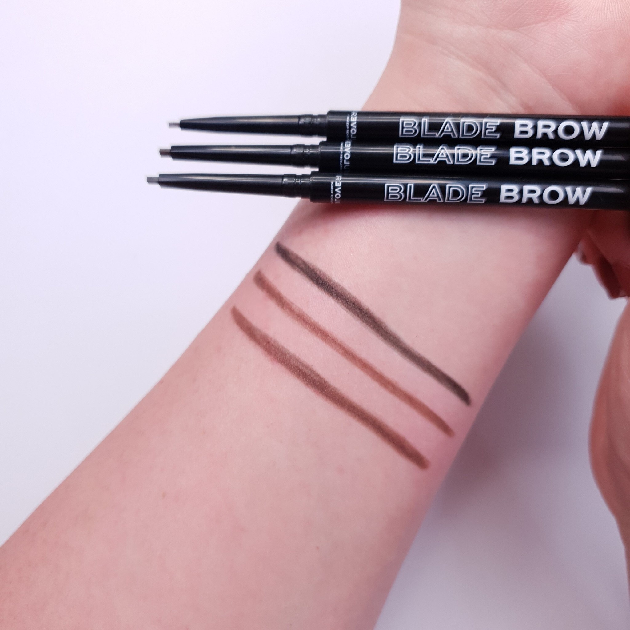 Buy Revolution Relove Blade Brow Pencil Online Boozyshop Boozyshop Com