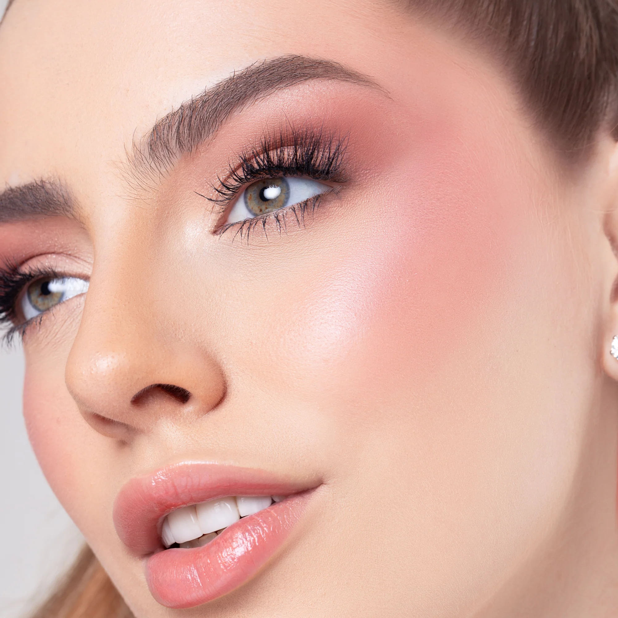 Pink blush makeup look  Natural blush makeup, Blush makeup, Hair