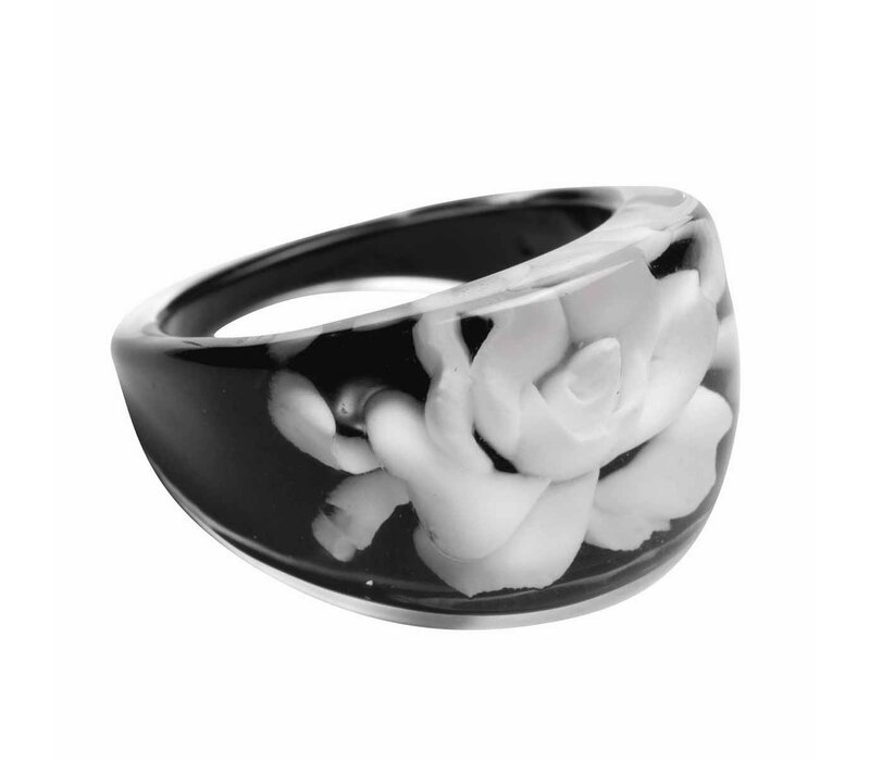 Ring met Roos – Frost Bite - Zwart-wit - Acryl