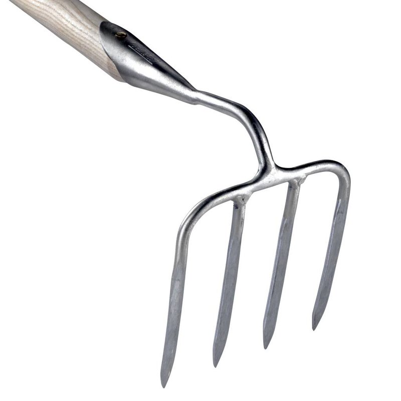 sneeboer-rose-weeding-rake.jpg
