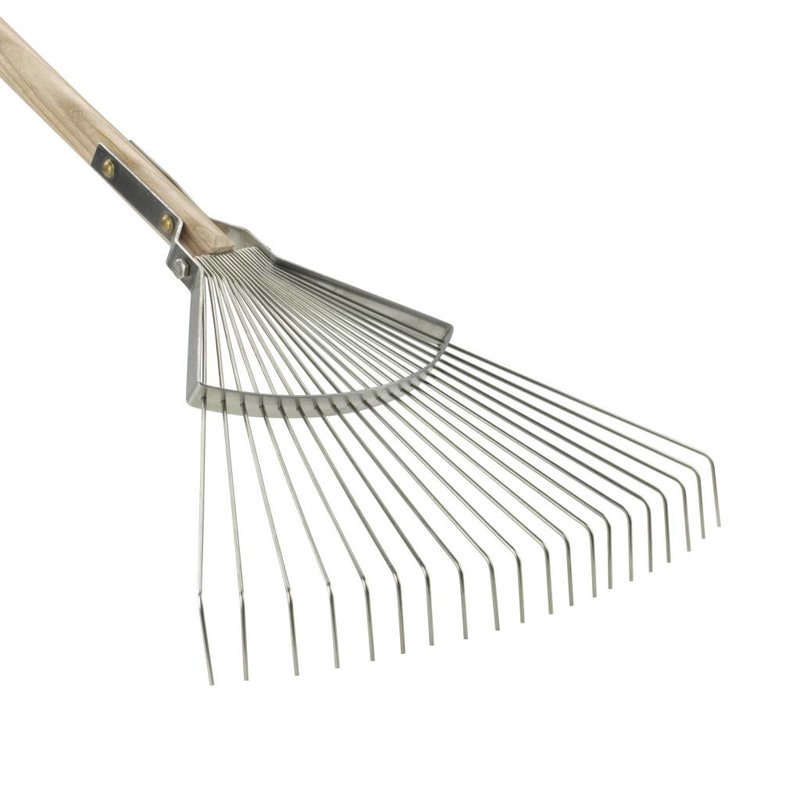 garden rake vs leaf rake