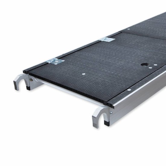 Euroscaffold Rolsteiger Euroscaffold Professional 135x250 5,2m werkhoogte carbon vloer tegen de gevel