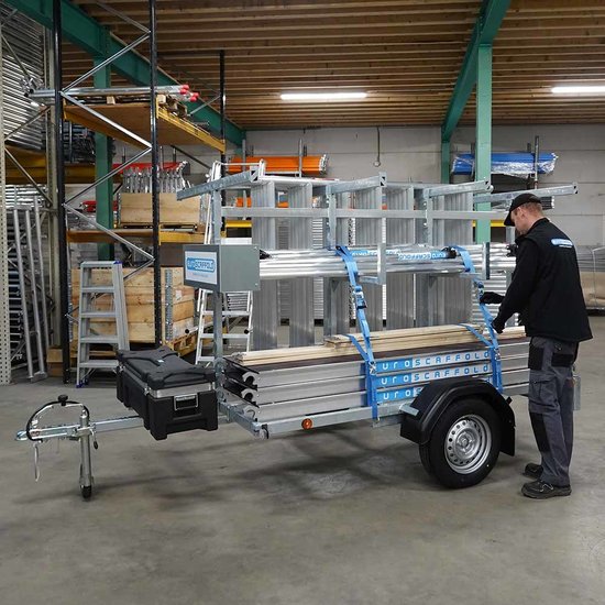 Euroscaffold Steigeraanhanger afsluitbaar 305 + Rolsteiger Standaard 135x305 8,2m werkhoogte carbon vloer