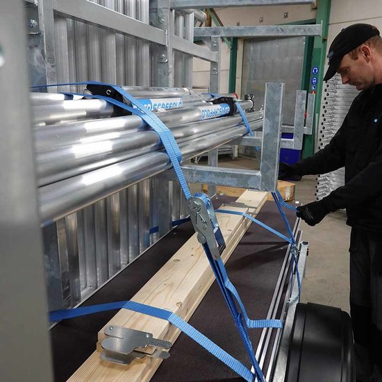 Euroscaffold Steigeraanhanger afsluitbaar 250 + Rolsteiger Standaard 135x250 8,2m werkhoogte enkele voorloopleuning