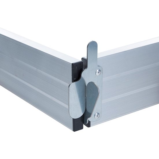 Euroscaffold Rolsteiger Euroscaffold Professional 135x250 5,2m werkhoogte tegen de gevel