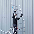 Euroscaffold Rolsteiger Euroscaffold Original 135x190 6,2m werkhoogte carbon vloer tegen de gevel