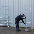 Euroscaffold Rolsteiger Euroscaffold Original 135x305 11,2m werkhoogte tegen de gevel