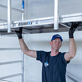 Alumexx Rolsteiger Alumexx Light 90x250 4,2m werkhoogte tegen de gevel