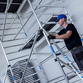 Alumexx Rolsteiger Alumexx Light 135x190 6,2m werkhoogte tegen de gevel