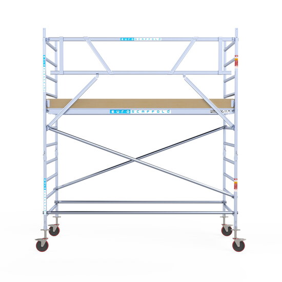 Euroscaffold Rolsteiger Euroscaffold Basic 135x305 4,2m werkhoogte tegen de gevel