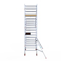 Euroscaffold Rolsteiger Euroscaffold Basic 135x190 6,2m werkhoogte carbon vloer tegen de gevel