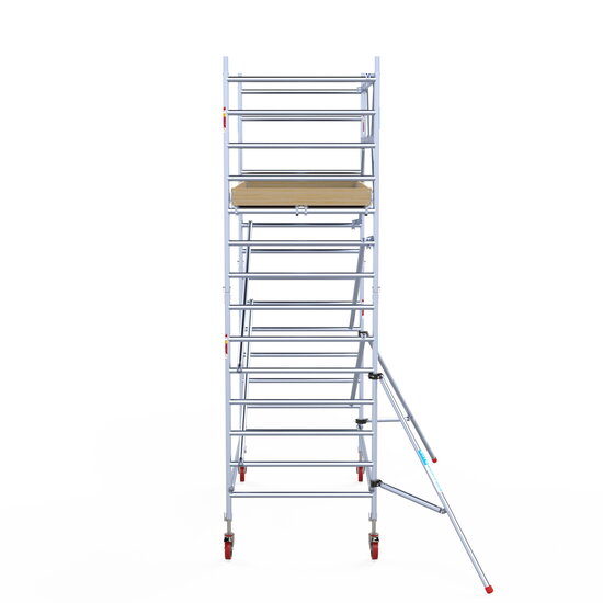 Euroscaffold Rolsteiger Euroscaffold Basic 135x250 5,2m werkhoogte carbon vloer tegen de gevel