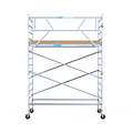 Euroscaffold Rolsteiger Euroscaffold Basic 135x305 5,2m werkhoogte carbon vloer tegen de gevel