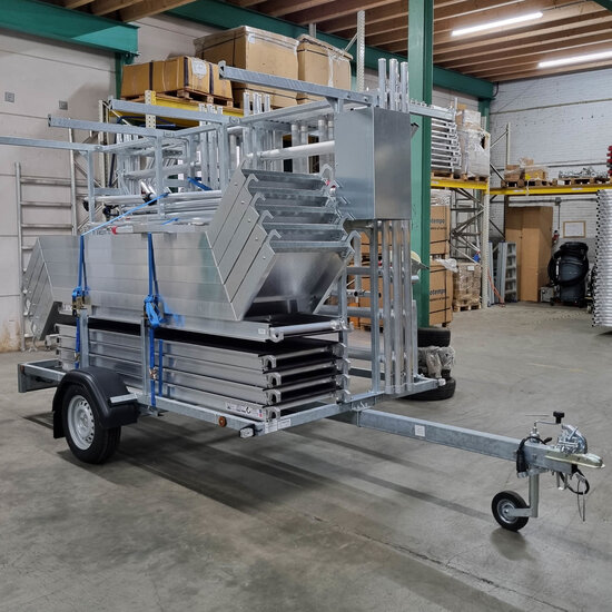 Euroscaffold Trappentoren 135x250 8,2m werkhoogte inclusief trappentoren aanhanger