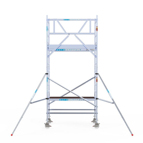 Euroscaffold Rolsteiger Euroscaffold Original 90x190 5,2m werkhoogte tegen de gevel