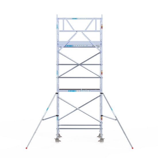 Euroscaffold Rolsteiger Euroscaffold Original 90x190 6,2m werkhoogte carbon vloer tegen de gevel