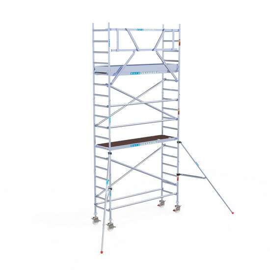 Euroscaffold Rolsteiger Euroscaffold Original 75x250 6,2m werkhoogte carbon vloer tegen de gevel