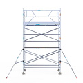 Euroscaffold Rolsteiger Euroscaffold Original 135x305 6,2m werkhoogte carbon vloer tegen de gevel
