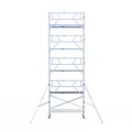 Euroscaffold Rolsteiger Euroscaffold Professional 90x305 10,2m werkhoogte tegen de gevel