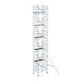 Euroscaffold Rolsteiger Euroscaffold Professional 135x190 12,2m werkhoogte tegen de gevel