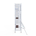 Euroscaffold Rolsteiger Euroscaffold Professional 135x250 7,2m werkhoogte tegen de gevel