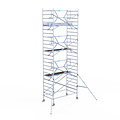 Euroscaffold Rolsteiger Euroscaffold Professional 135x250 8,2m werkhoogte tegen de gevel
