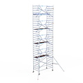 Euroscaffold Rolsteiger Euroscaffold Professional 135x250 10,2m werkhoogte tegen de gevel