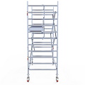 Euroscaffold Rolsteiger Euroscaffold Professional 135x305 4,2m werkhoogte tegen de gevel
