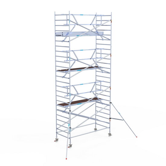Euroscaffold Rolsteiger Euroscaffold Professional 135x305 8,2m werkhoogte tegen de gevel
