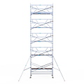 Euroscaffold Rolsteiger Euroscaffold Professional 135x305 11,2m werkhoogte tegen de gevel