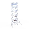 Euroscaffold Rolsteiger Euroscaffold Professional 135x305 12,2m werkhoogte carbon vloer tegen de gevel