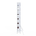 Euroscaffold Rolsteiger Euroscaffold Professional 135x305 14,2m werkhoogte carbon vloer tegen de gevel