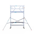 Euroscaffold Rolsteiger Euroscaffold Professional 90x250 5,2m werkhoogte carbon vloer tegen de gevel