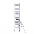 Euroscaffold Rolsteiger Euroscaffold Professional 90x190 6,2m werkhoogte carbon vloer tegen de gevel