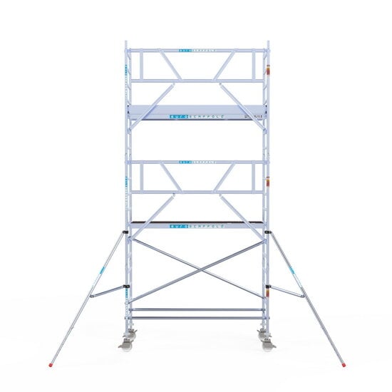 Euroscaffold Rolsteiger Euroscaffold Professional 90x250 6,2m werkhoogte carbon vloer tegen de gevel