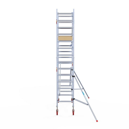 Euroscaffold Rolsteiger Euroscaffold Basic 75x190 5,2m werkhoogte carbon vloer tegen de gevel