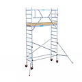 Euroscaffold Rolsteiger Euroscaffold Basic 75x250 5,2m werkhoogte carbon vloer tegen de gevel