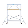 Euroscaffold Rolsteiger Euroscaffold Basic 75x305 5,2m werkhoogte carbon vloer tegen de gevel